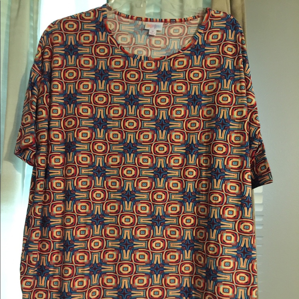 Lularoe top